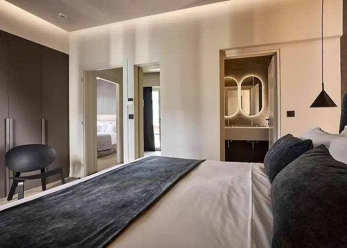 Athens Metropolitan Grand Residence
