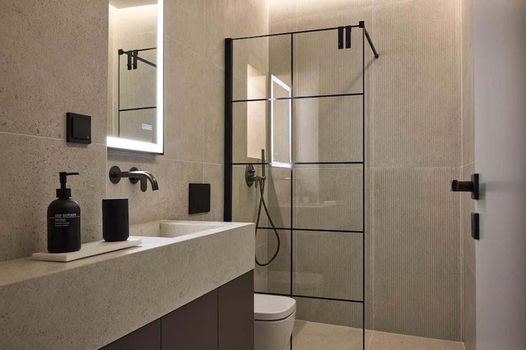 Metropolitan Grand Apartment Athens