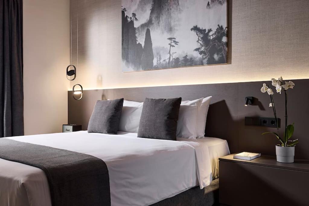 Metropolitan Grand Apartment *